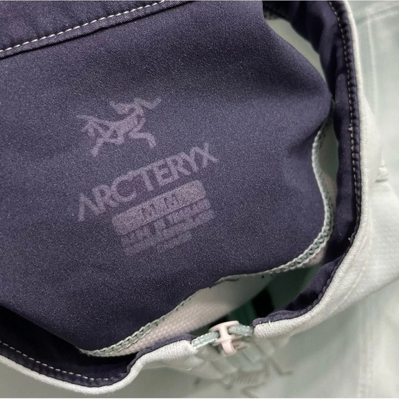 Arc'teryx Rho Lightweight Zip-Neck Base Layer Top - Women's Medium Pastel Blue - Picture 2 of 12